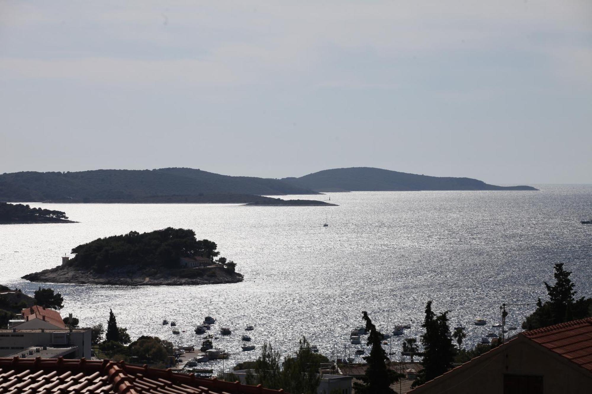 Apartments Divkovic Χβαρ Εξωτερικό φωτογραφία